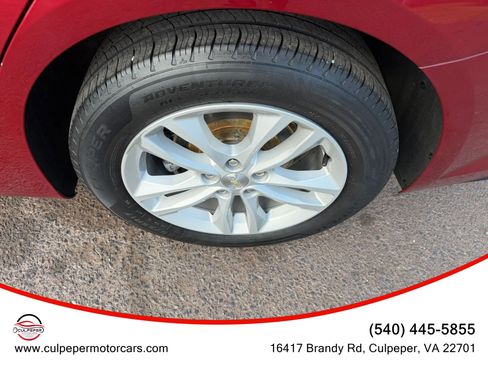 Used 2017 Chevrolet Malibu LT FWD image 26