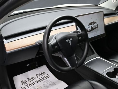 Used 2022 Tesla Model 3 Long Range image 17