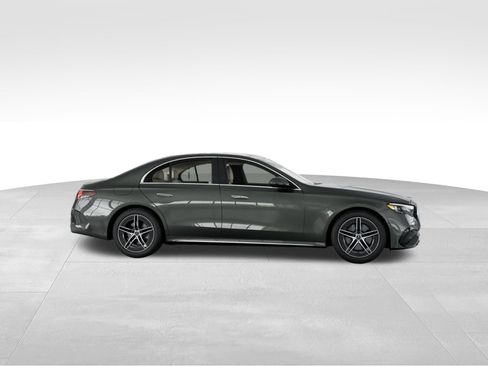 New 2026 Mercedes-Benz E 350 4MATIC Sedan image 17