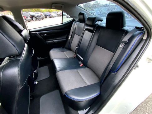 Used 2018 Toyota Corolla SE FWD image 20