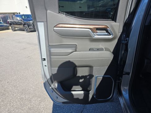 Used 2024 GMC Sierra 1500 Elevation image 14