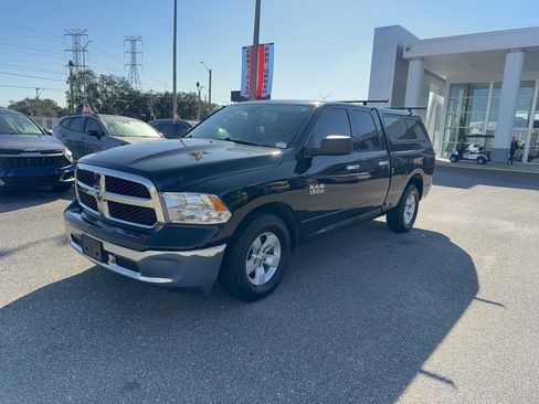 Used 2017 RAM 1500 Classic SLT image 2