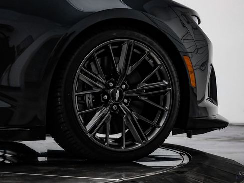 Used 2018 Chevrolet Camaro ZL1 RWD image 78