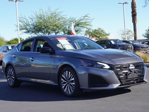 Certified 2024 Nissan Altima 2.5 SV image 4