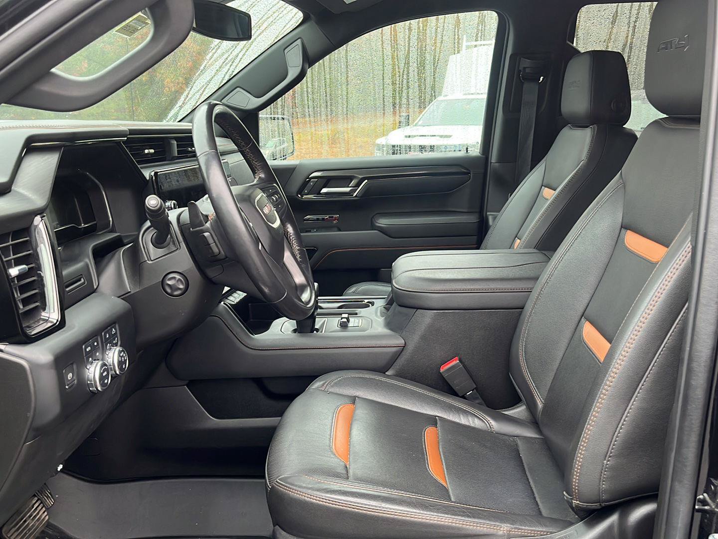 Used 2023 GMC Sierra 1500 AT4 w/ AT4 Preferred Package AWD/4WD image 12