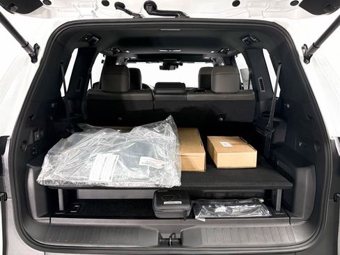 New 2025 Lexus LX 700h Overtrail image 12