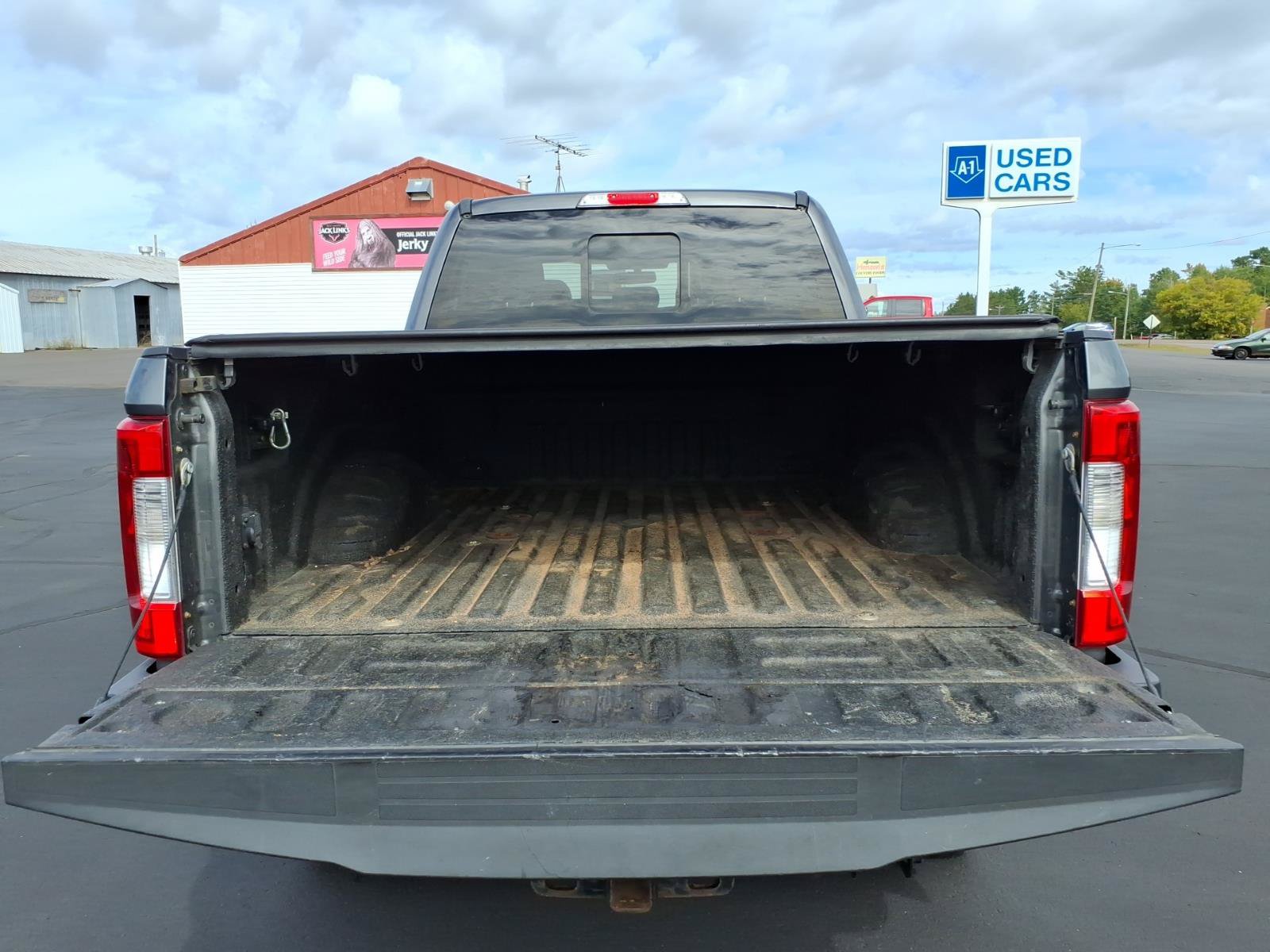 Used 2018 Ford F350 Lariat w/ Chrome Package AWD/4WD image 15