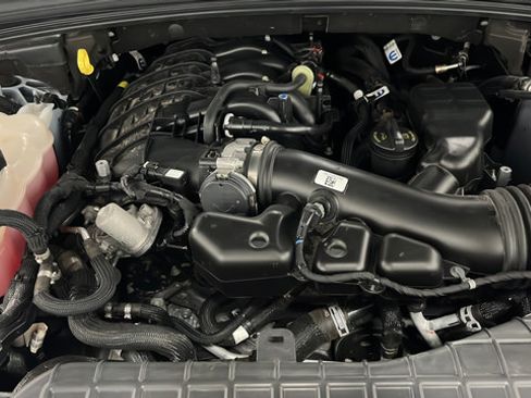 Used 2024 Jeep Grand Cherokee L Altitude AWD/4WD image 28