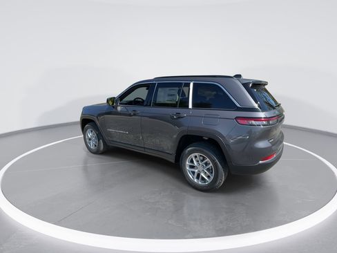 New 2025 Jeep Grand Cherokee Laredo X image 13