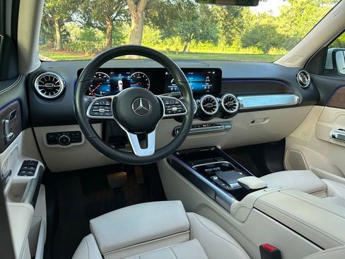 Used 2023 Mercedes-Benz GLB 250 image 13