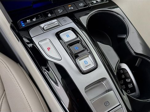 Certified 2023 Hyundai Tucson Limited w/ Cargo Package image 19