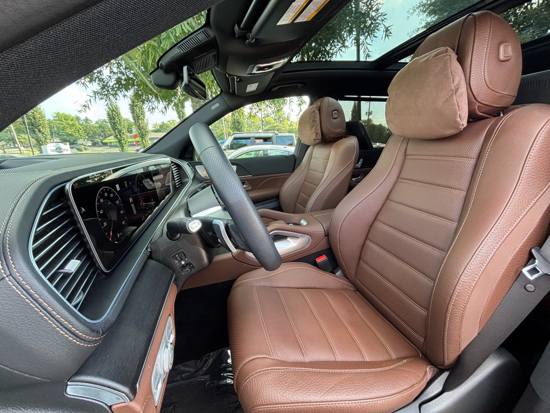 Used 2026 Mercedes-Benz GLS 580 4MATIC image 12