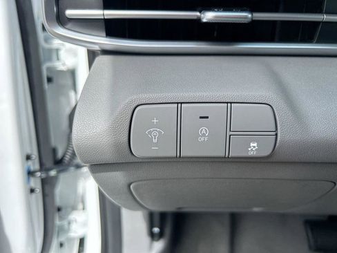 New 2026 Hyundai Elantra SE FWD image 28