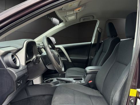 Used 2016 Toyota RAV4 LE AWD/4WD image 9