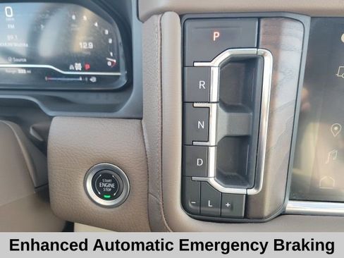 Used 2024 GMC Yukon XL Denali image 12