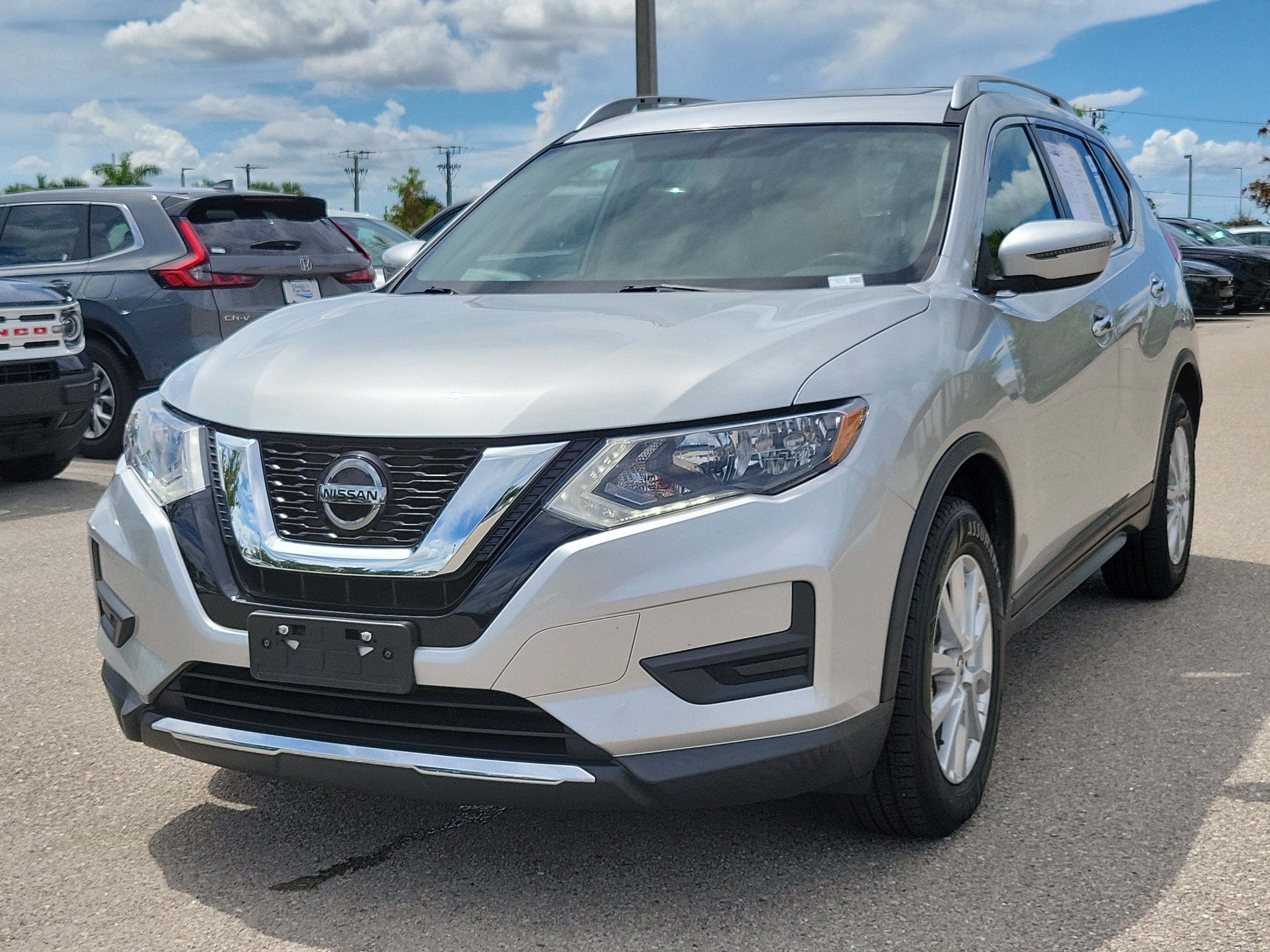 Used 2018 Nissan Rogue SV AWD/4WD image 3