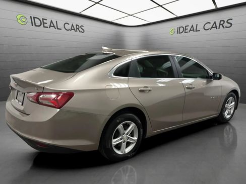 Used 2022 Chevrolet Malibu LT FWD image 5