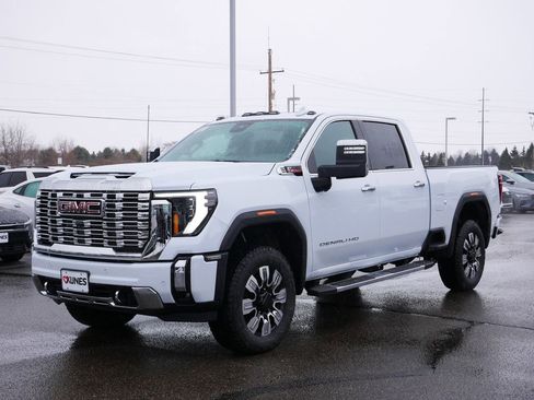 New 2026 GMC Sierra 3500 Denali w/ Denali Reserve Package AWD/4WD image 2