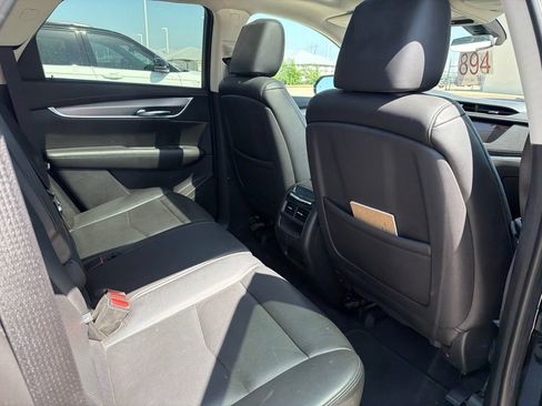Used 2018 Cadillac XT5 Premium Luxury FWD image 8