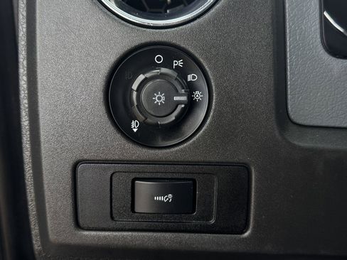 Used 2013 Ford F150 XLT w/ Luxury Equipment Group image 24