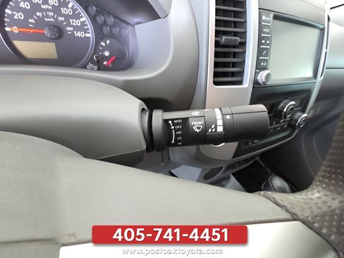Used 2020 Nissan Frontier SV w/ Midnight Edition Floor Mats RWD image 12
