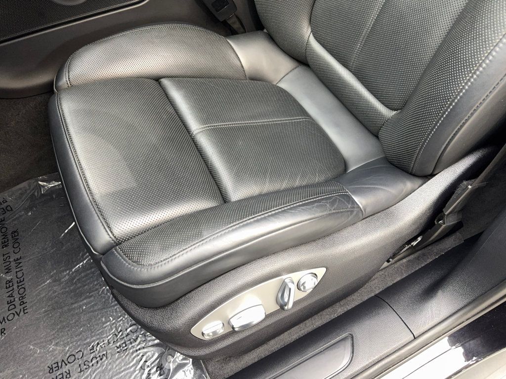 Used 2024 Porsche Macan Turbo AWD/4WD image 27