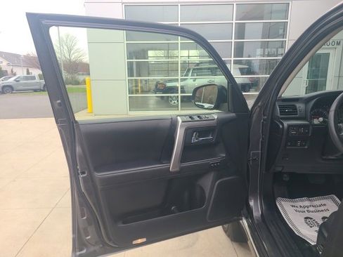 Used 2023 Toyota 4Runner Limited image 17