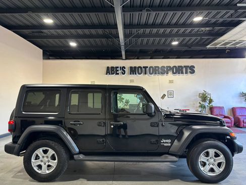 Used 2020 Jeep Wrangler Unlimited Sport S AWD/4WD image 4
