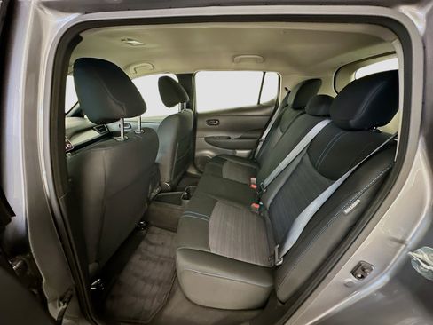 Used 2023 Nissan Leaf S image 28