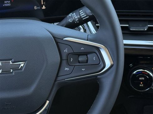 New 2026 Chevrolet Trax ACTIV w/ Sunroof Package image 14