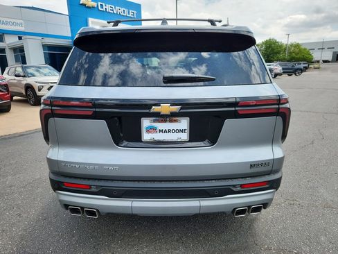New 2025 Chevrolet Traverse LT w/ Enhanced Driving Package image 12