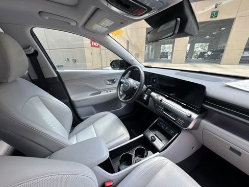Used 2024 Hyundai Kona Limited FWD image 11
