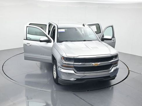 Used 2018 Chevrolet Silverado 1500 LT RWD image 52