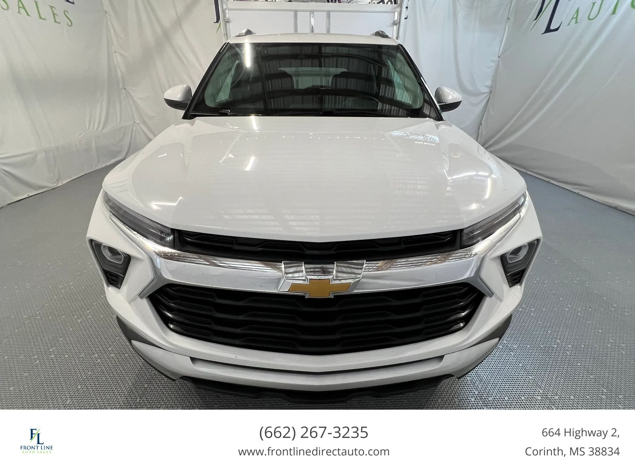 Used 2025 Chevrolet TrailBlazer LT AWD/4WD image 2
