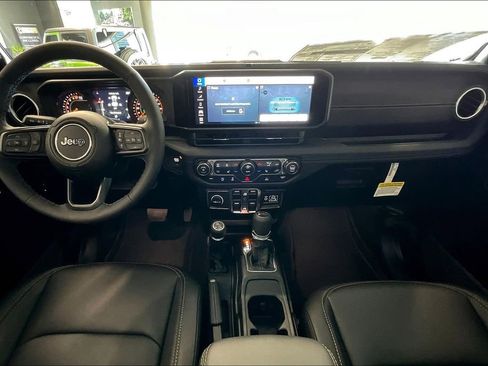 New 2025 Jeep Gladiator Sport image 6