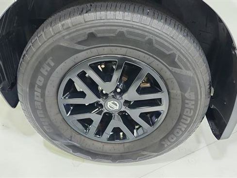 Used 2014 Nissan Frontier SV RWD image 27