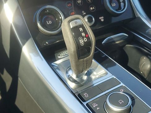 Used 2019 Land Rover Range Rover Sport HST image 38