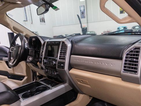 Used 2017 Ford F250 Lariat w/ Chrome Package AWD/4WD image 36