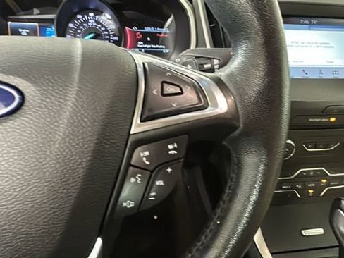 Used 2018 Ford Edge SEL w/ Equipment Group 201A AWD/4WD image 17