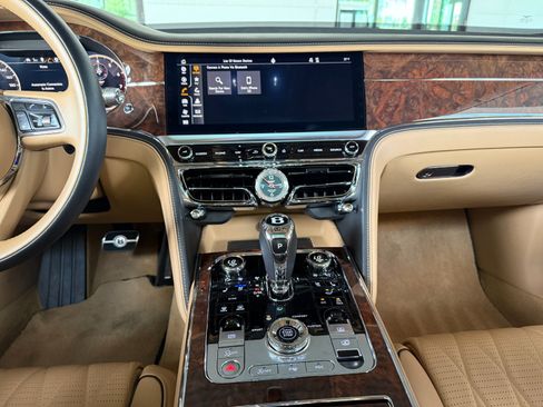 Used 2021 Bentley Flying Spur W12 AWD/4WD image 44