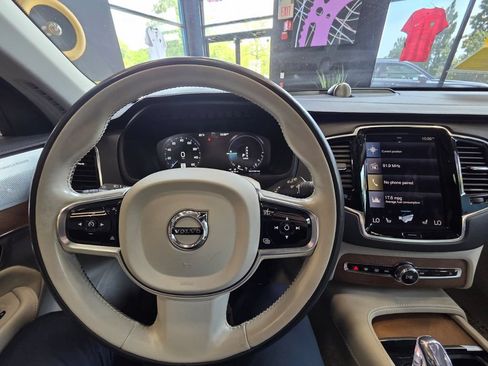 Used 2016 Volvo XC90 T8 Inscription w/ Vision Package AWD/4WD image 22