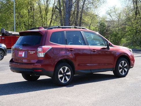 Used 2017 Subaru Forester 2.5i Limited AWD/4WD image 5
