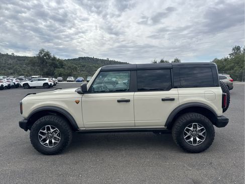 Certified 2025 Ford Bronco Badlands AWD/4WD image 8