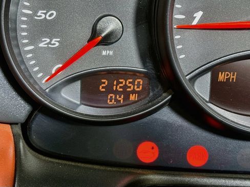 Used 1998 Porsche Boxster RWD image 14