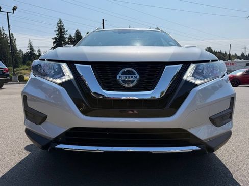 Used 2019 Nissan Rogue SV w/ Premium Package FWD image 8