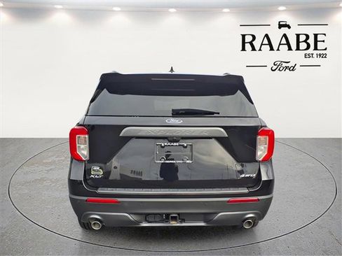 Used 2023 Ford Explorer XLT w/ Equipment Group 202A image 6