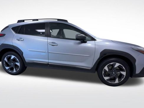 Used 2024 Subaru Crosstrek 2.5i Limited AWD/4WD image 9
