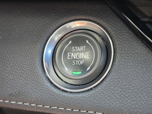 Certified 2025 Buick Enclave Preferred image 21