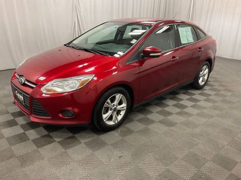 Used 2013 Ford Focus SE w/ SE Winter Pkg image 5
