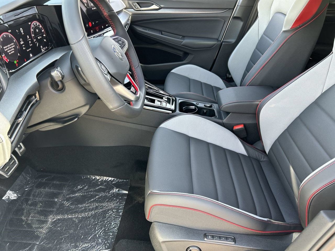 New 2026 Volkswagen GTI SE FWD image 15